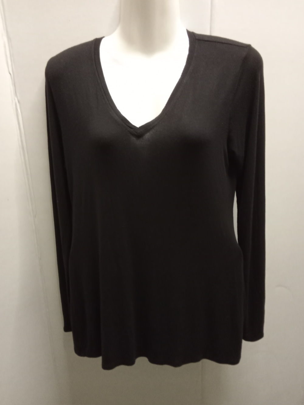 Tahari Shirt Womens XL Black V Neck Long Sleeve Modal Stretch Basic Top A2